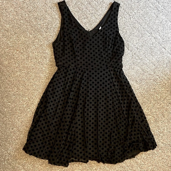 eva rose Dresses & Skirts - Eva Rose: Black Polka Dot Mini Dress